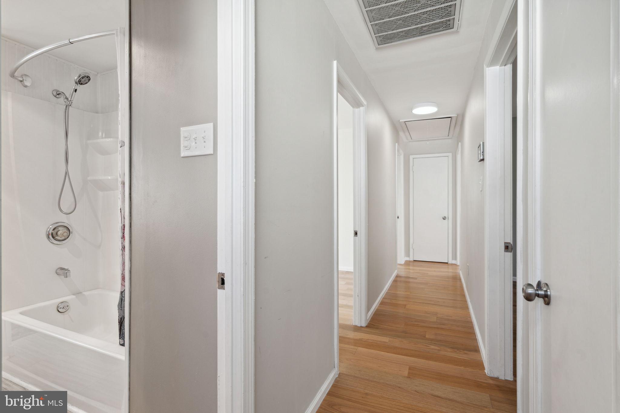 RIDLEY PARK - Residential Lease