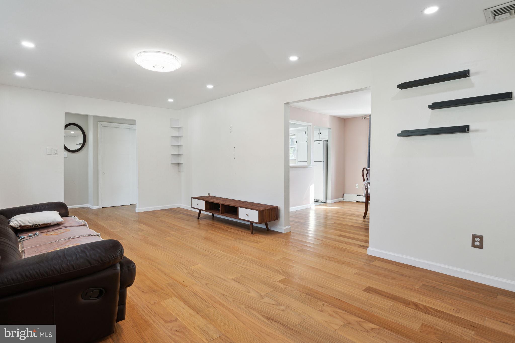 RIDLEY PARK - Residential Lease