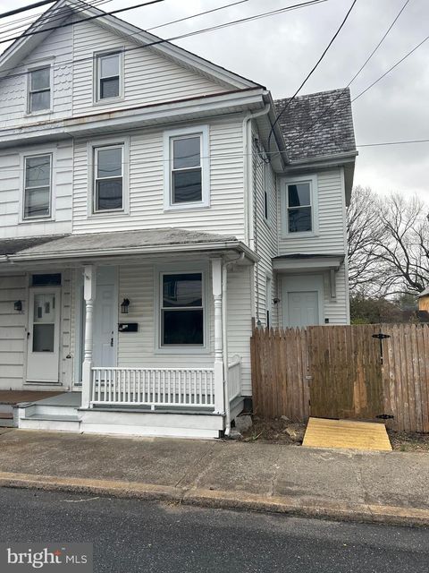 Photo of 119 W Ferdinand Street, Manheim, PA 17545 (MLS # PALA2049336)