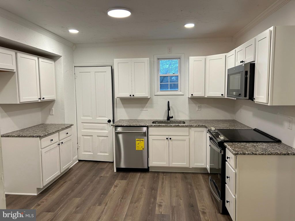 Photo of 119 W Ferdinand Street, Manheim, PA 17545 (MLS # PALA2049336)