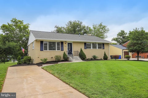 Photo of 5701 Ottawa Road, CENTREVILLE, VA 20120 (MLS # VAFX2334744)