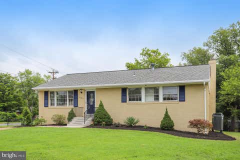 Photo of 5701 Ottawa Road, CENTREVILLE, VA 20120 (MLS # VAFX2334744)