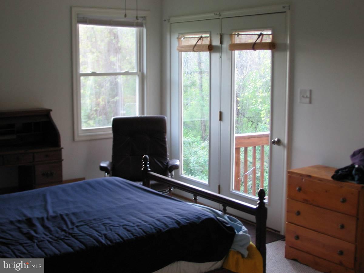 MIDDLE RIVER - Residential