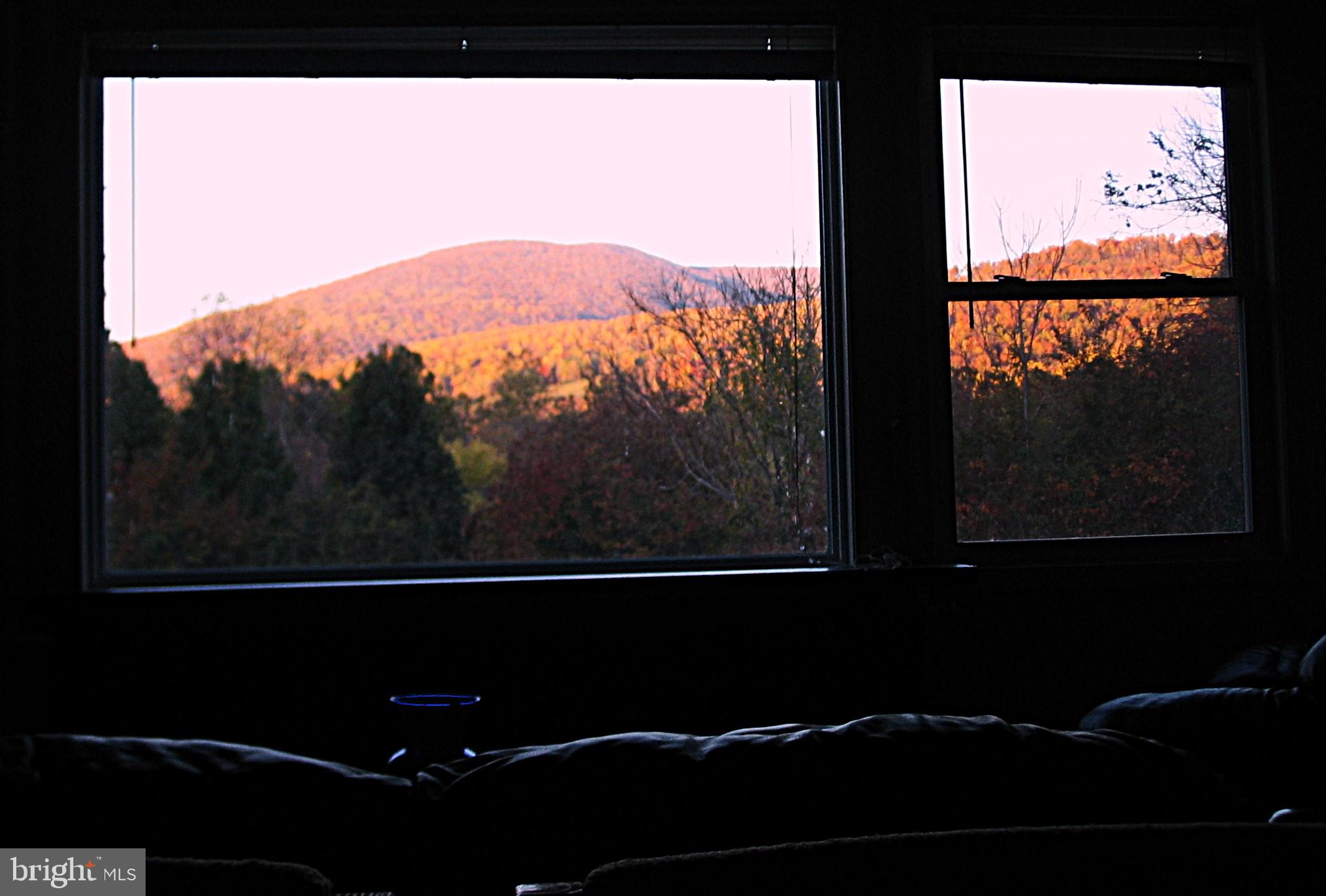 MIDDLE RIVER - Residential