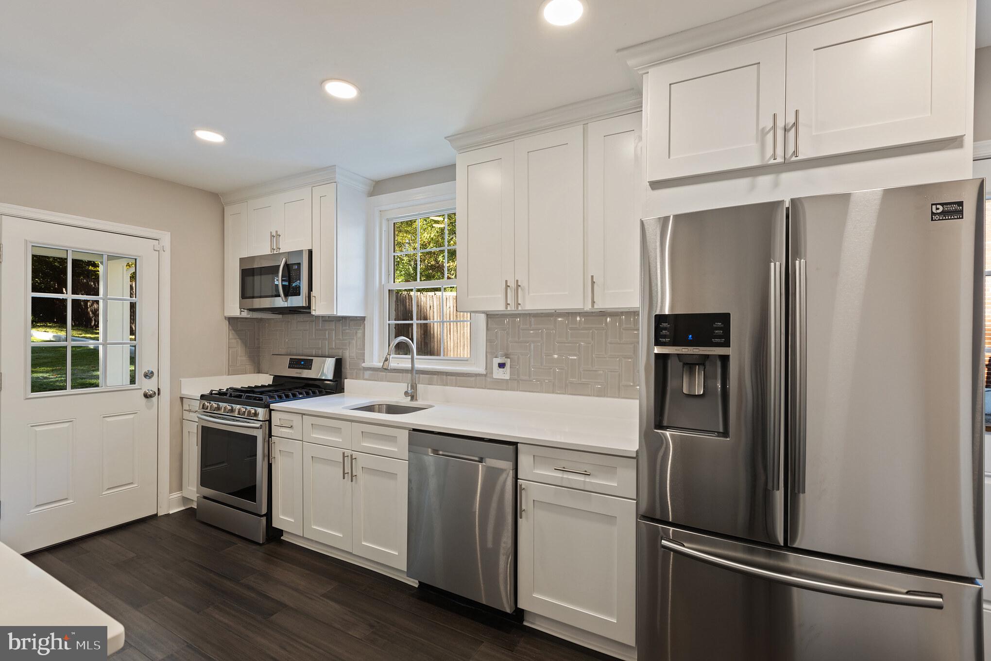 NORTHWOOD - Residential