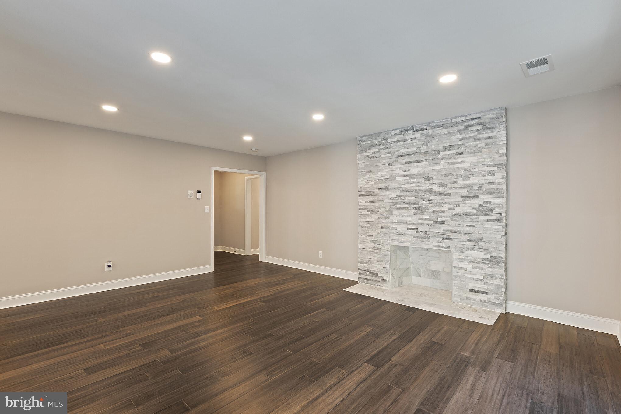 NORTHWOOD - Residential