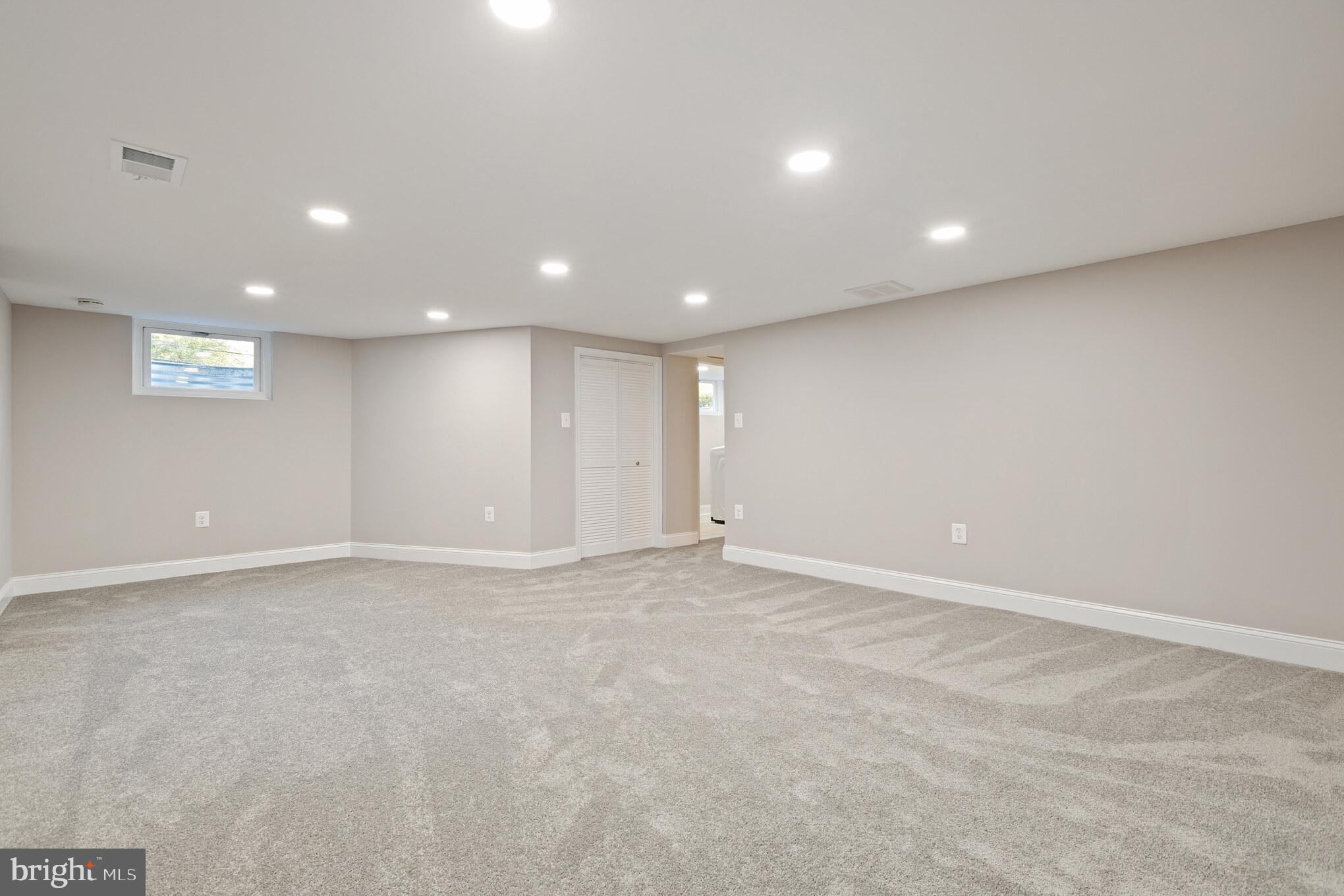 NORTHWOOD - Residential