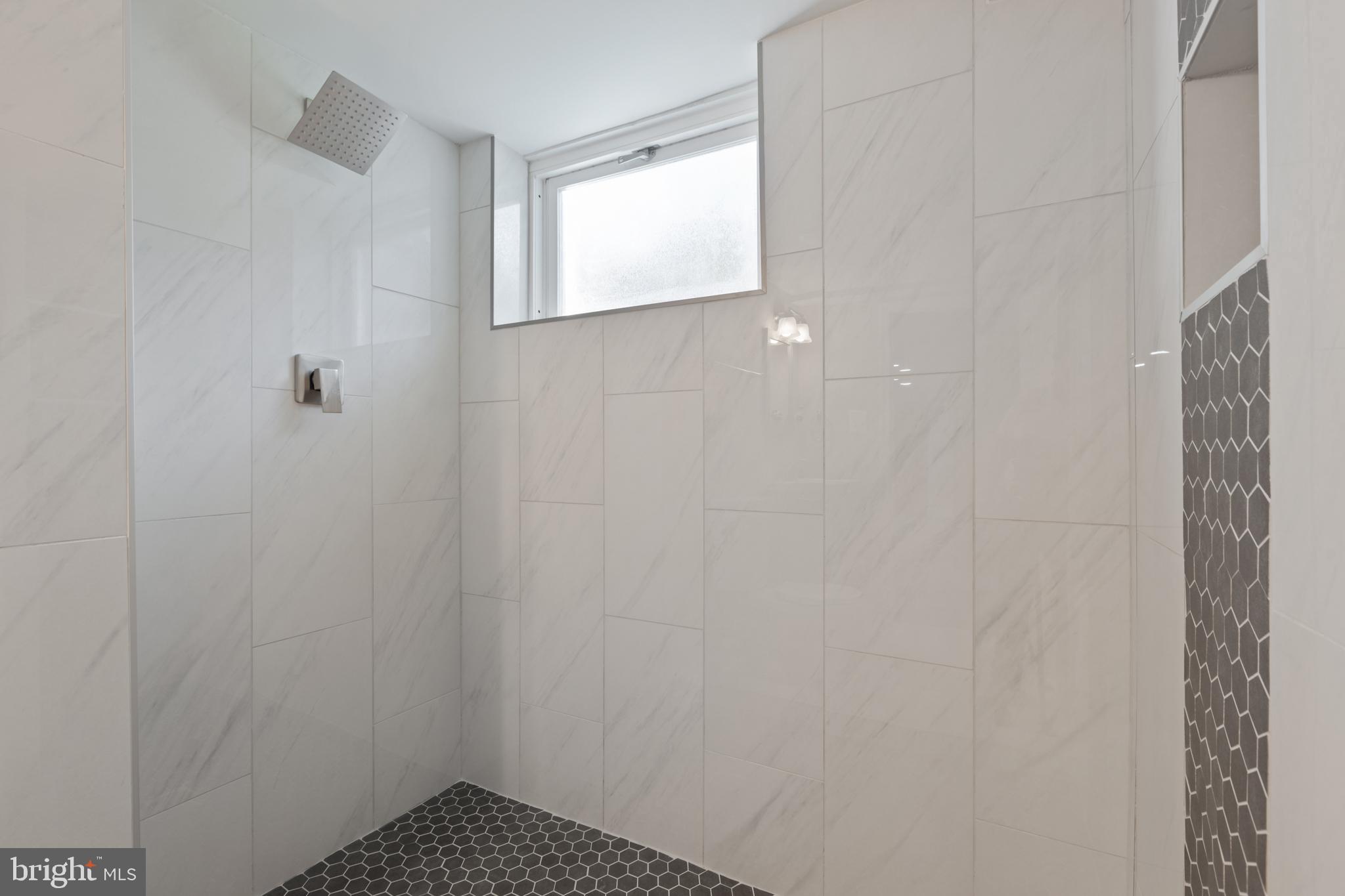 NORTHWOOD - Residential