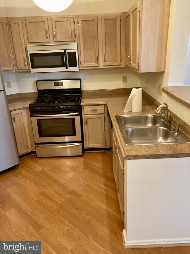 STONECROFT CONDO - Residential Lease