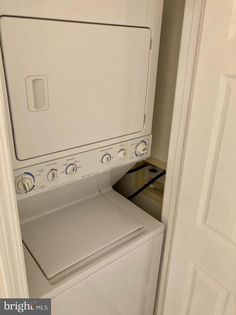 STONECROFT CONDO - Residential Lease