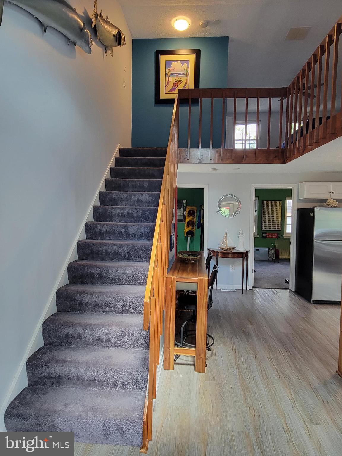 WOODLAND BEACH - Residential