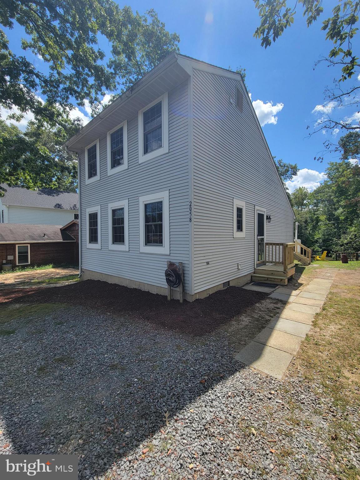 WOODLAND BEACH - Residential