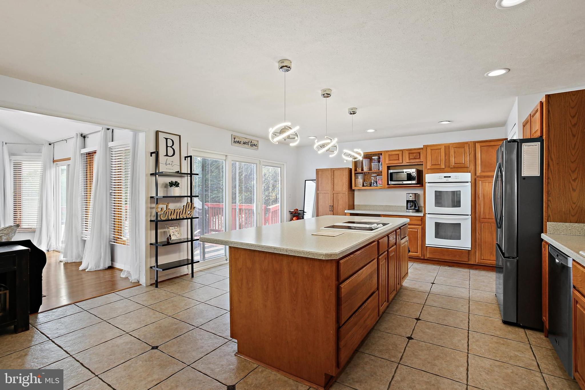 6043 OLD WASHINGTON ROAD