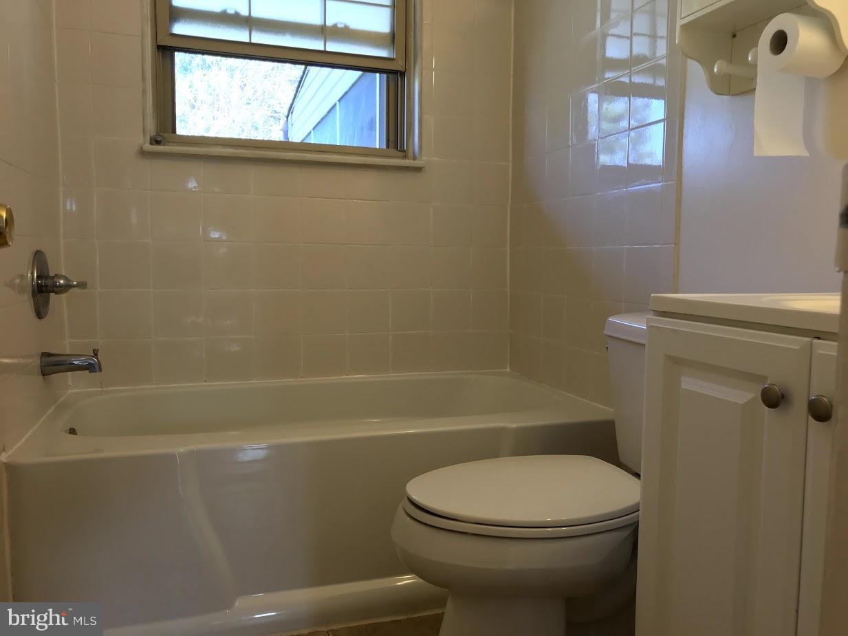 WHEATON OUT RES. (2) - Residential Lease