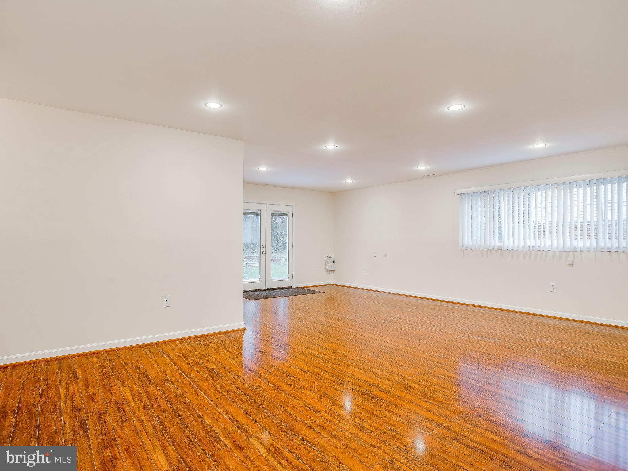 CHADWICK MANOR - Residential