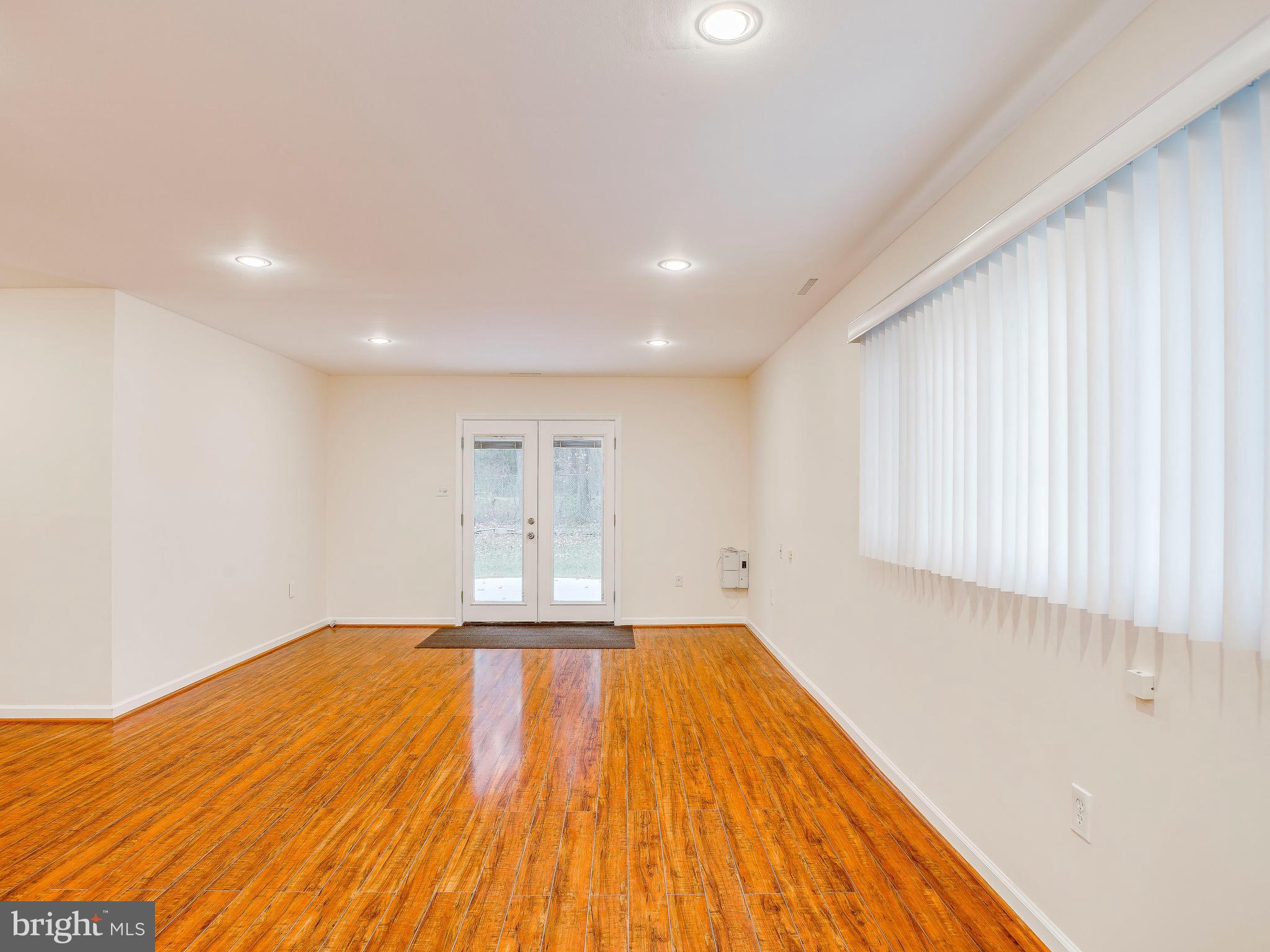 CHADWICK MANOR - Residential