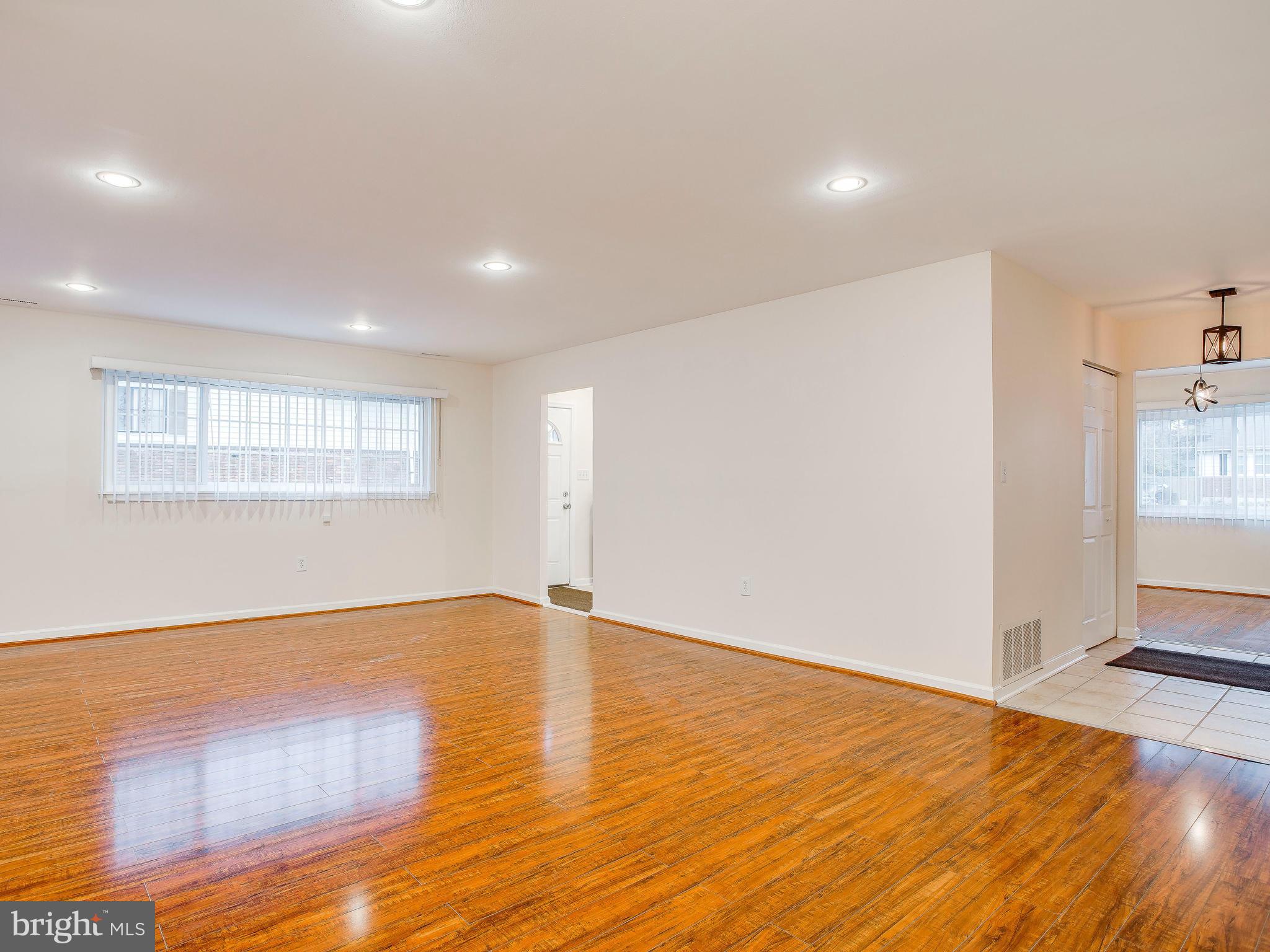 CHADWICK MANOR - Residential