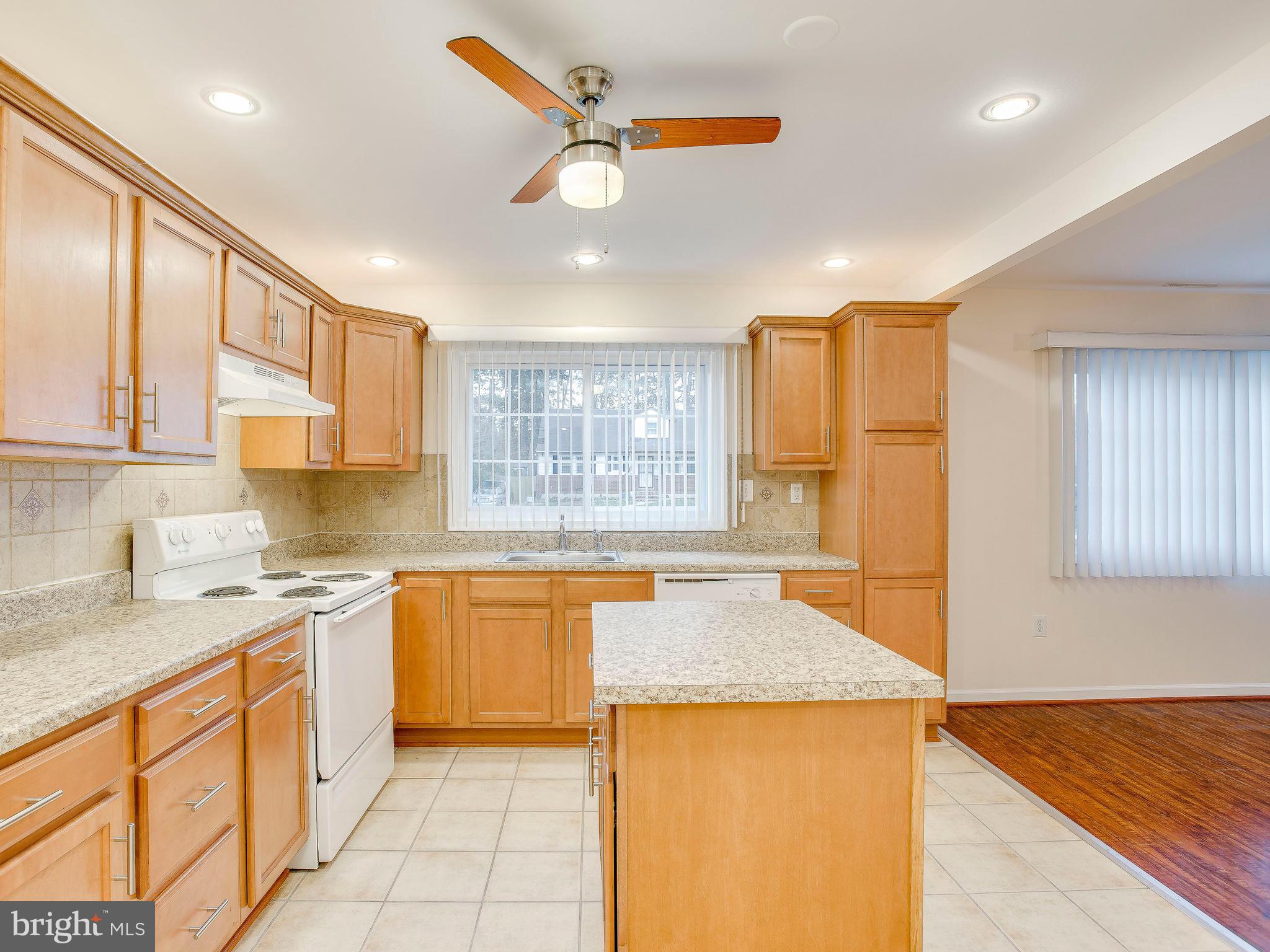 CHADWICK MANOR - Residential