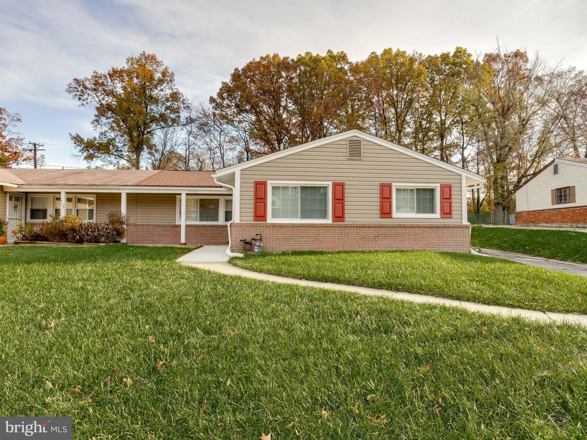 CHADWICK MANOR - Residential