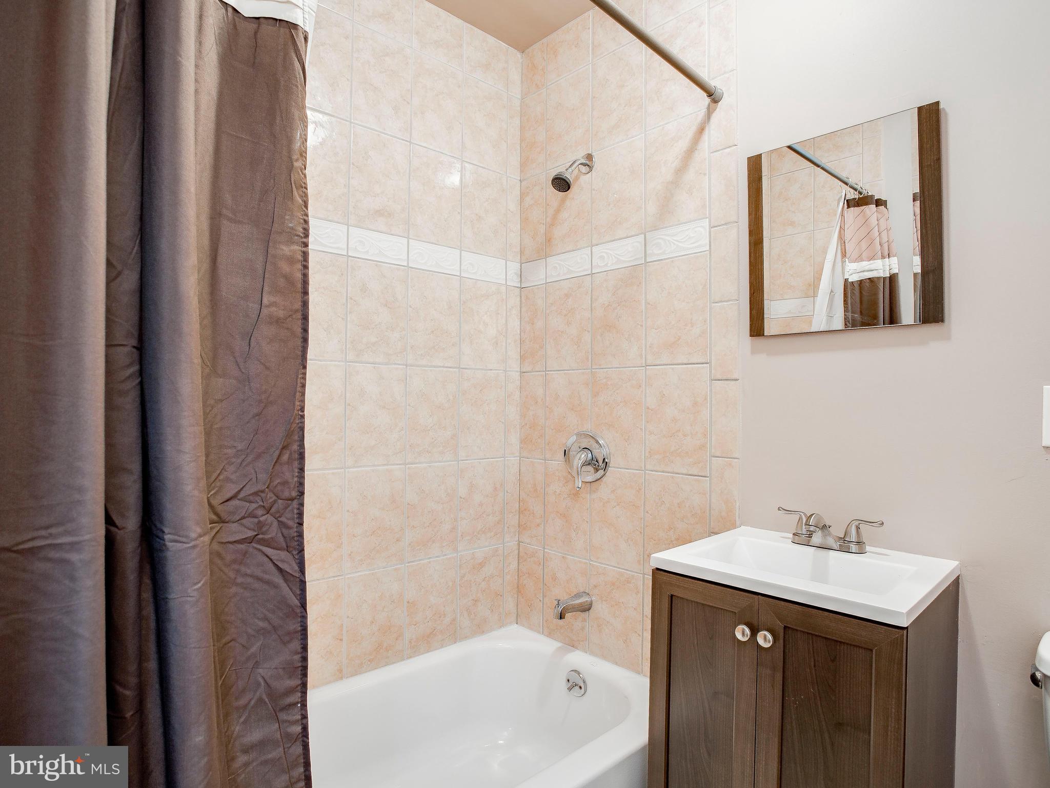 CHADWICK MANOR - Residential