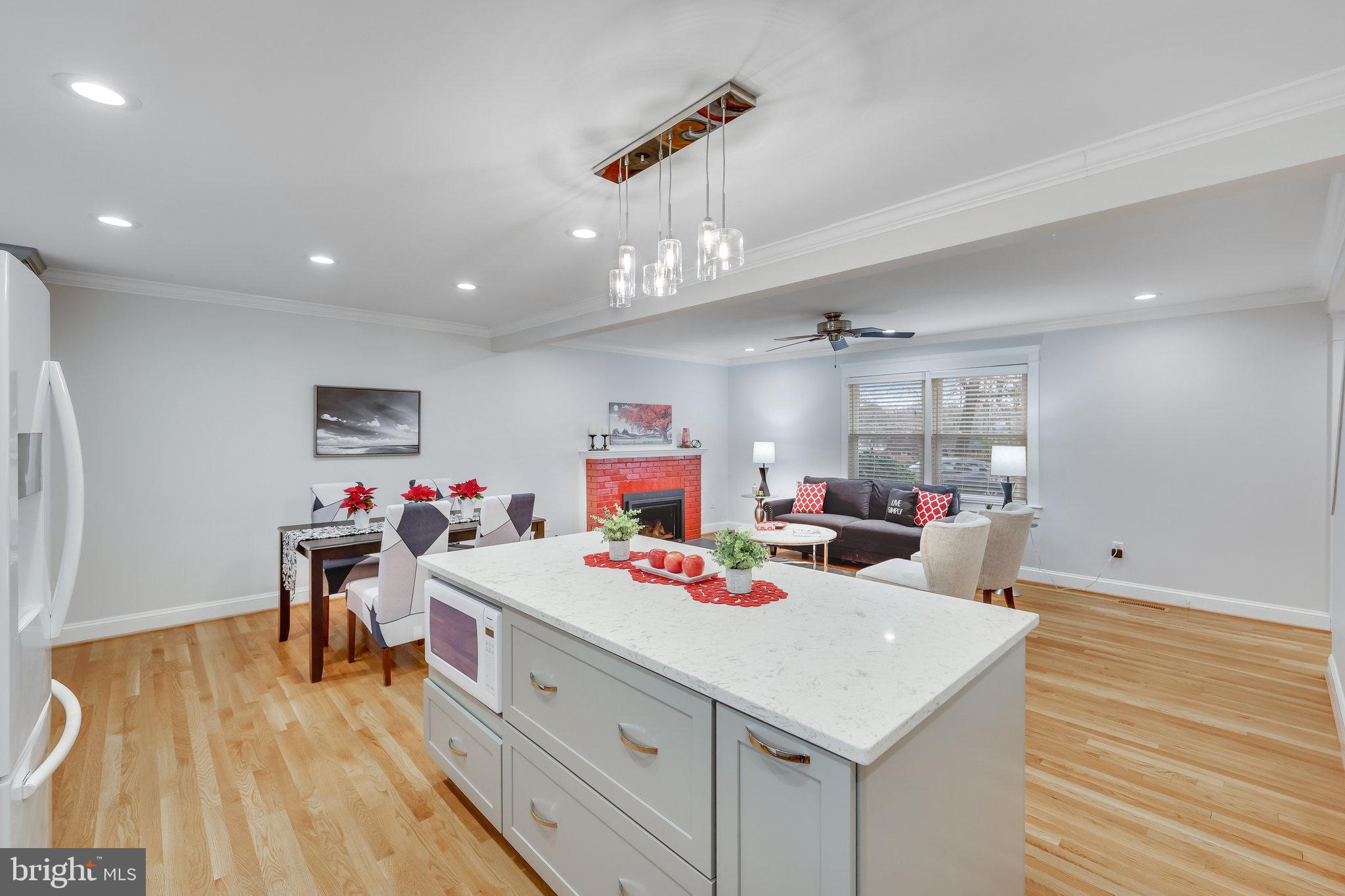 STONEWALL MANOR - Residential