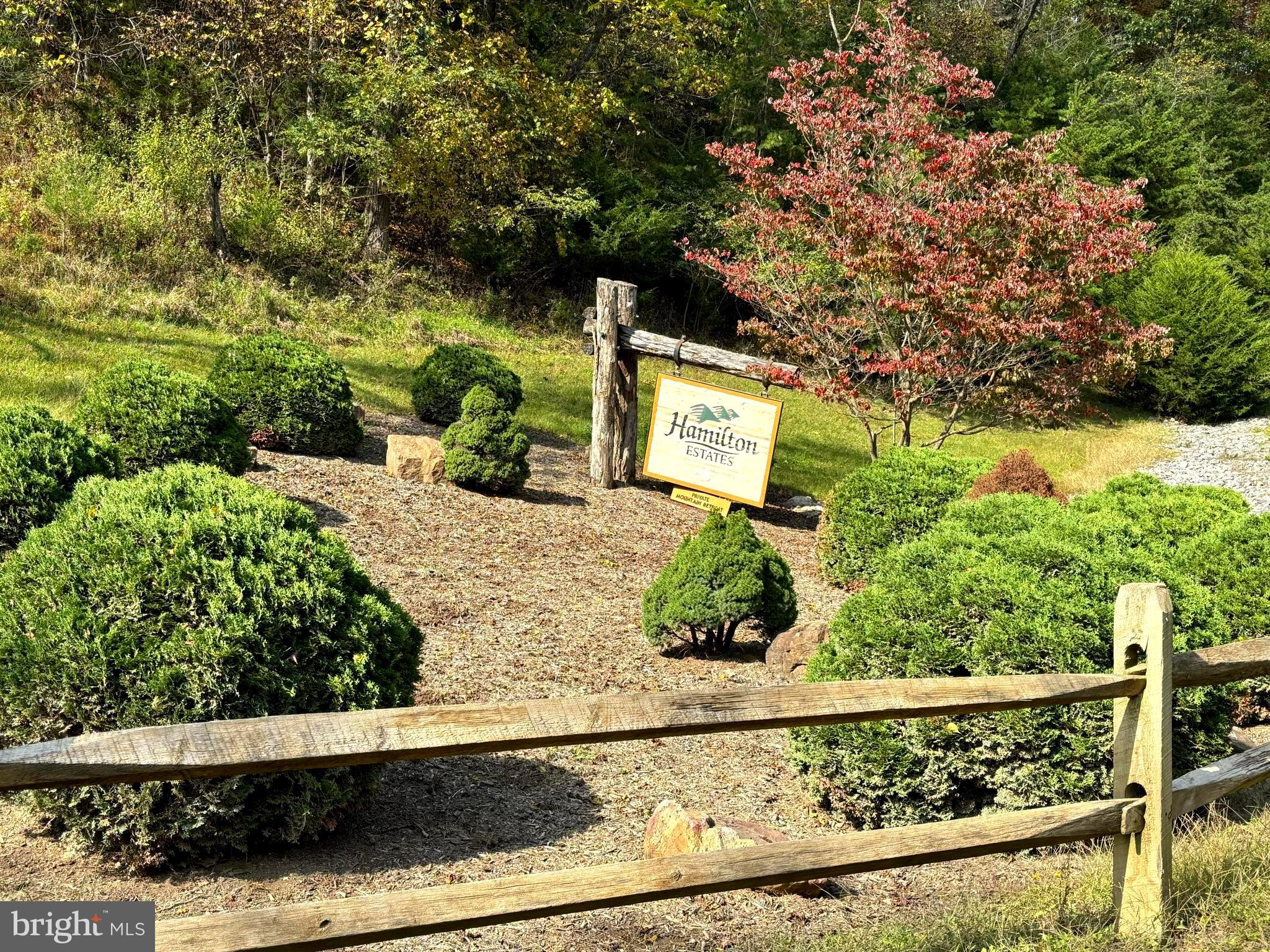 HAMILTON ESTATES - Land