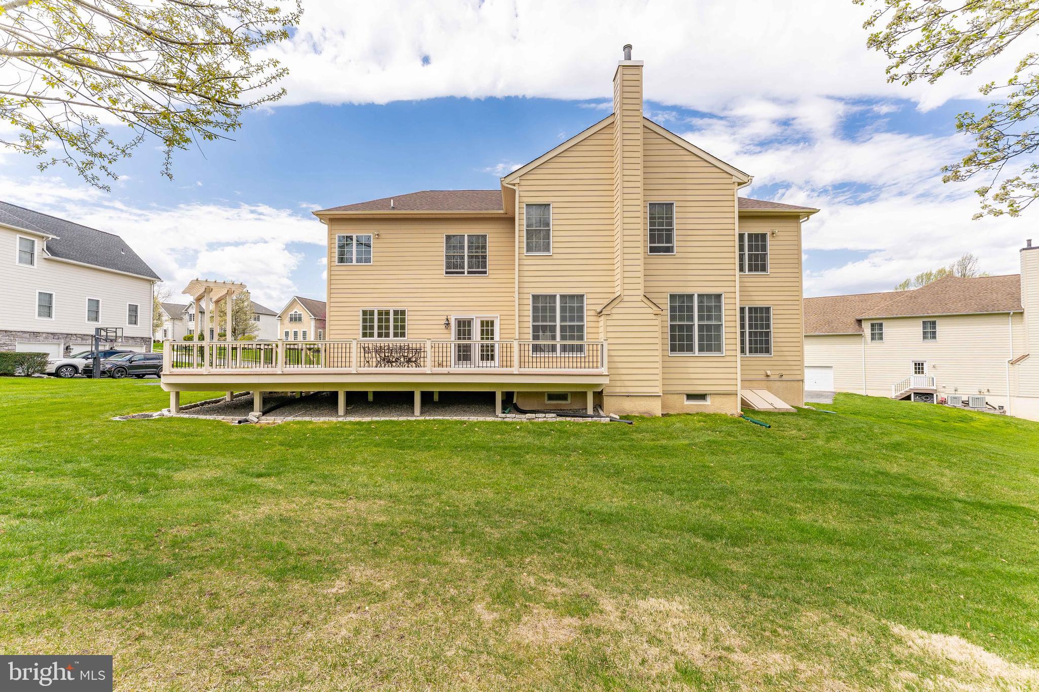 TALL TREES AT THOR - Residential