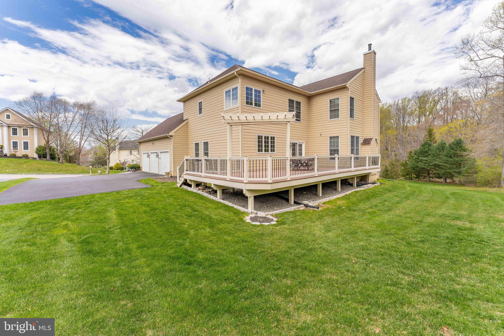 TALL TREES AT THOR - Residential