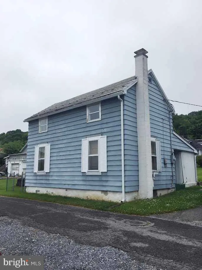 718 W 6th Street, Lewistown, PA 17044