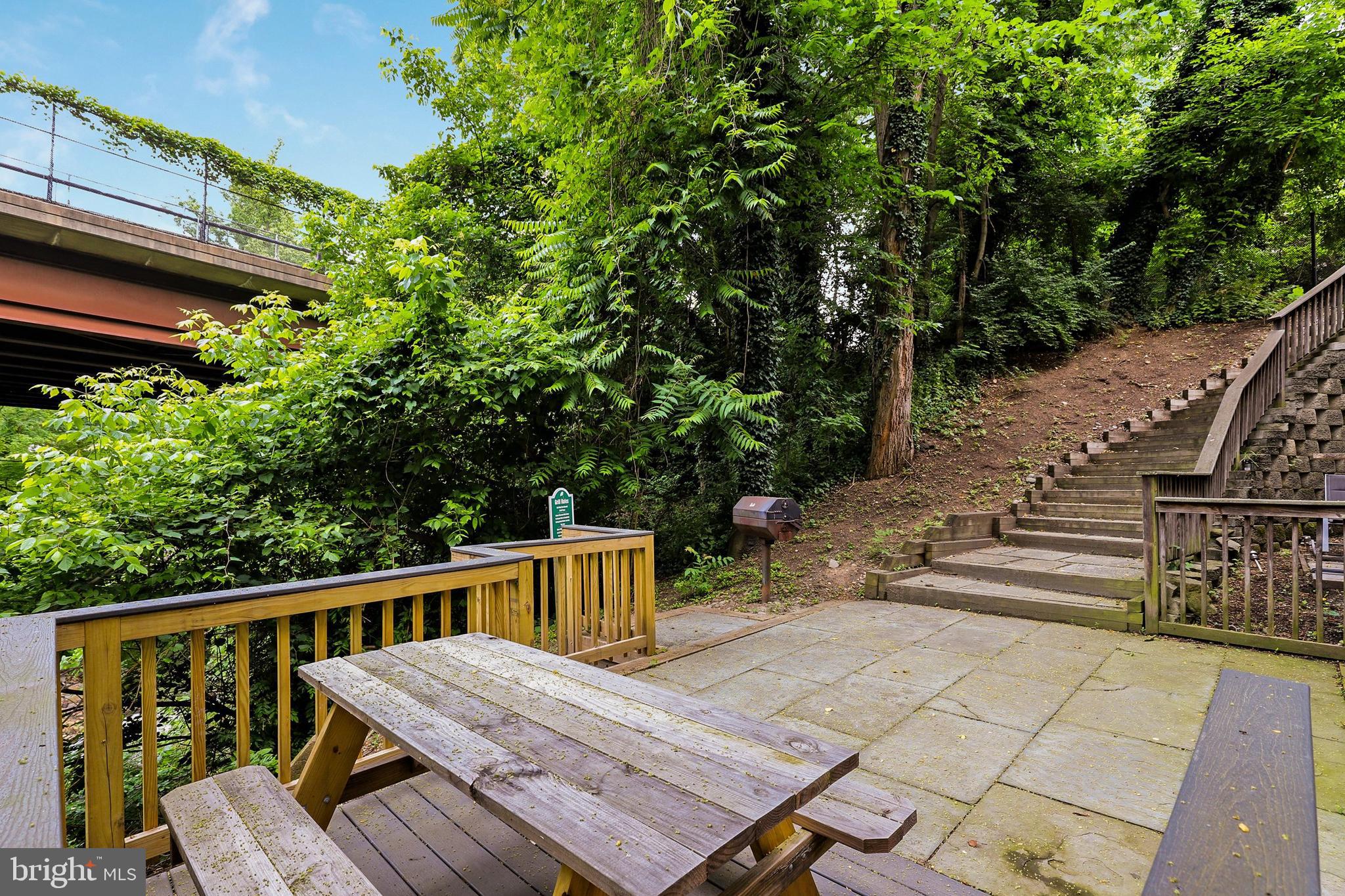 SPOUT RUN TERRACE - Residential