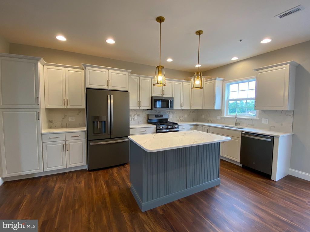 Photo of 2477 Spring Water Circle #122, LANCASTER, PA 17601 (MLS # PALA2060928)