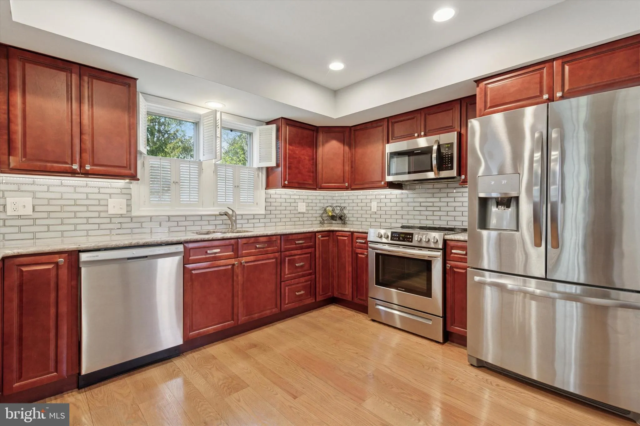 West Chester, Pennsylvania 19380, United States, 2 Bedrooms Bedrooms, ,2 BathroomsBathrooms,Residential,Pending,118104