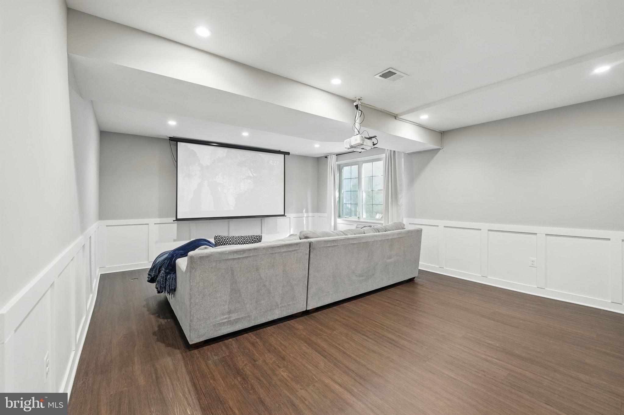 DOMINION HILLS - Residential