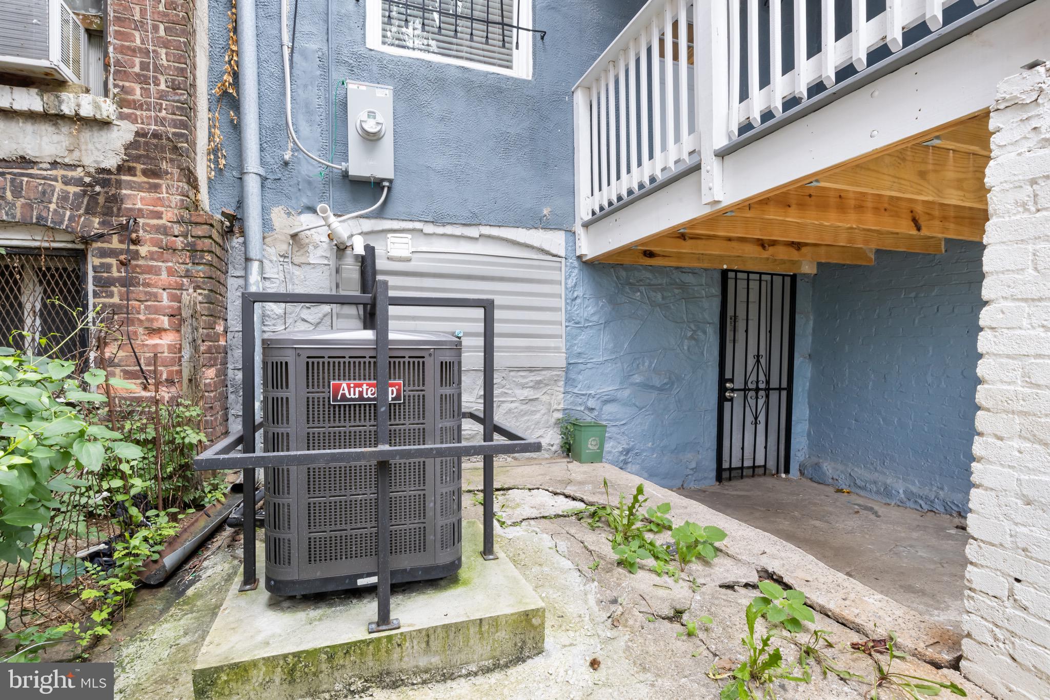 BALTIMORE EAST - SOUTH CLIFTON PARK HIST. DISTRICT - Residential