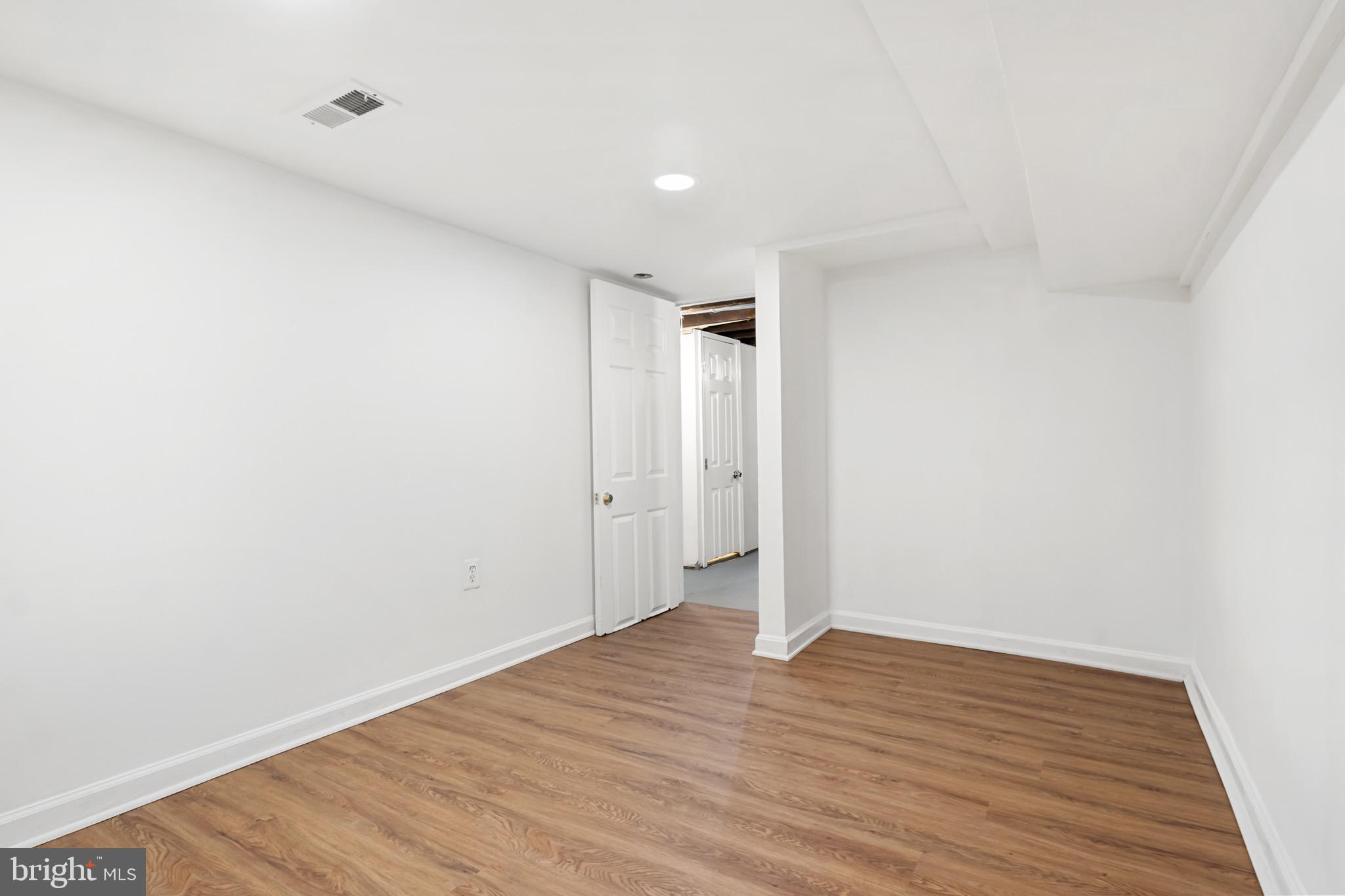 BALTIMORE EAST - SOUTH CLIFTON PARK HIST. DISTRICT - Residential