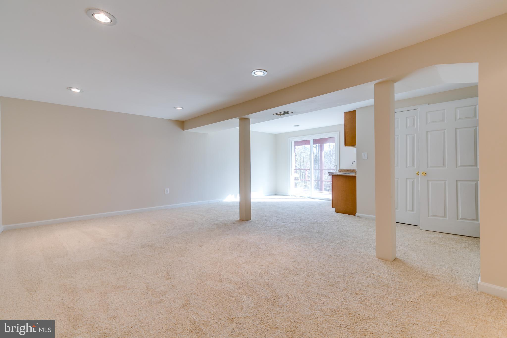 LAKE RIDGE - Residential