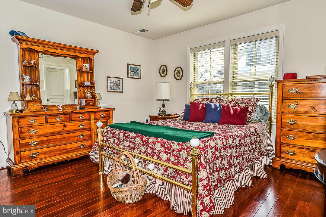 SHIRLINGTON CREST - Residential