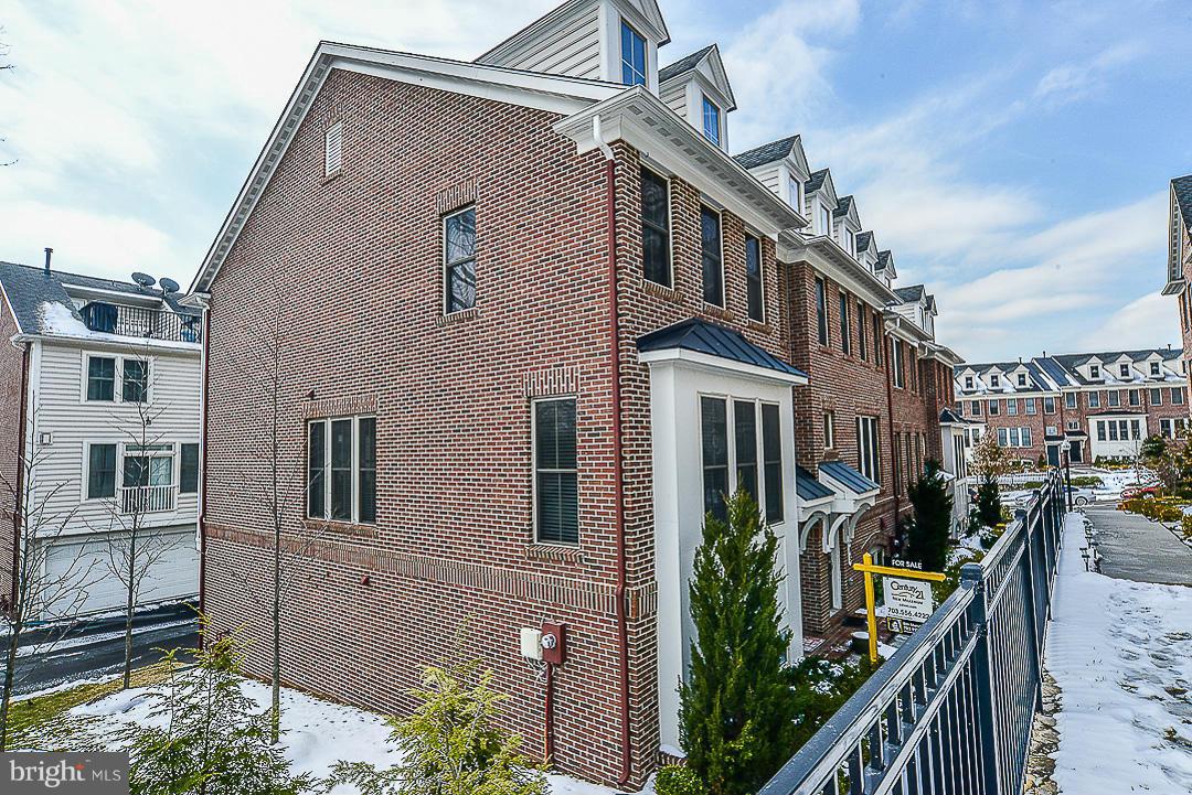 SHIRLINGTON CREST - Residential