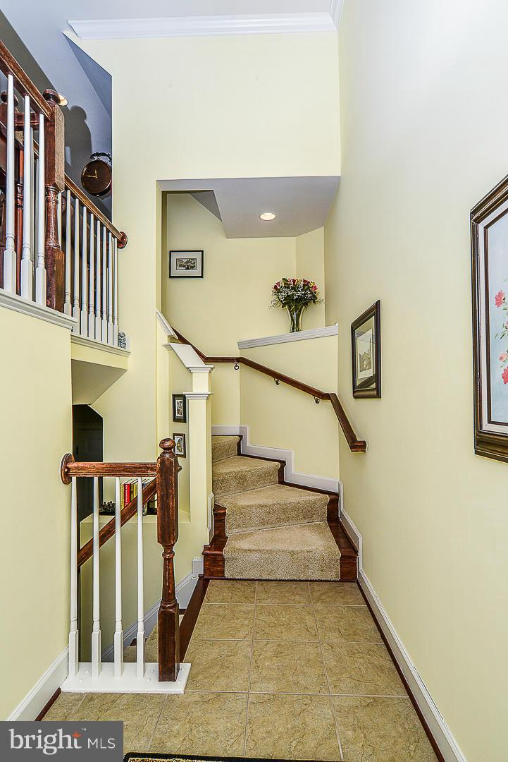 SHIRLINGTON CREST - Residential