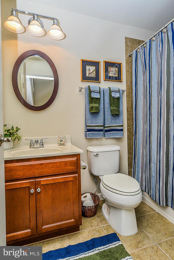 SHIRLINGTON CREST - Residential