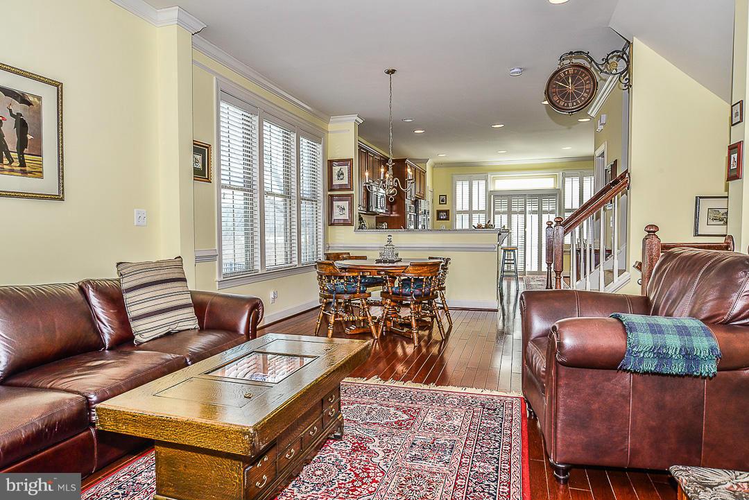 SHIRLINGTON CREST - Residential