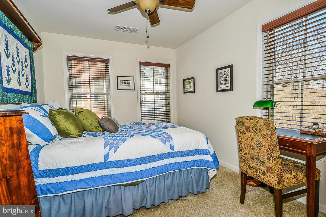 SHIRLINGTON CREST - Residential