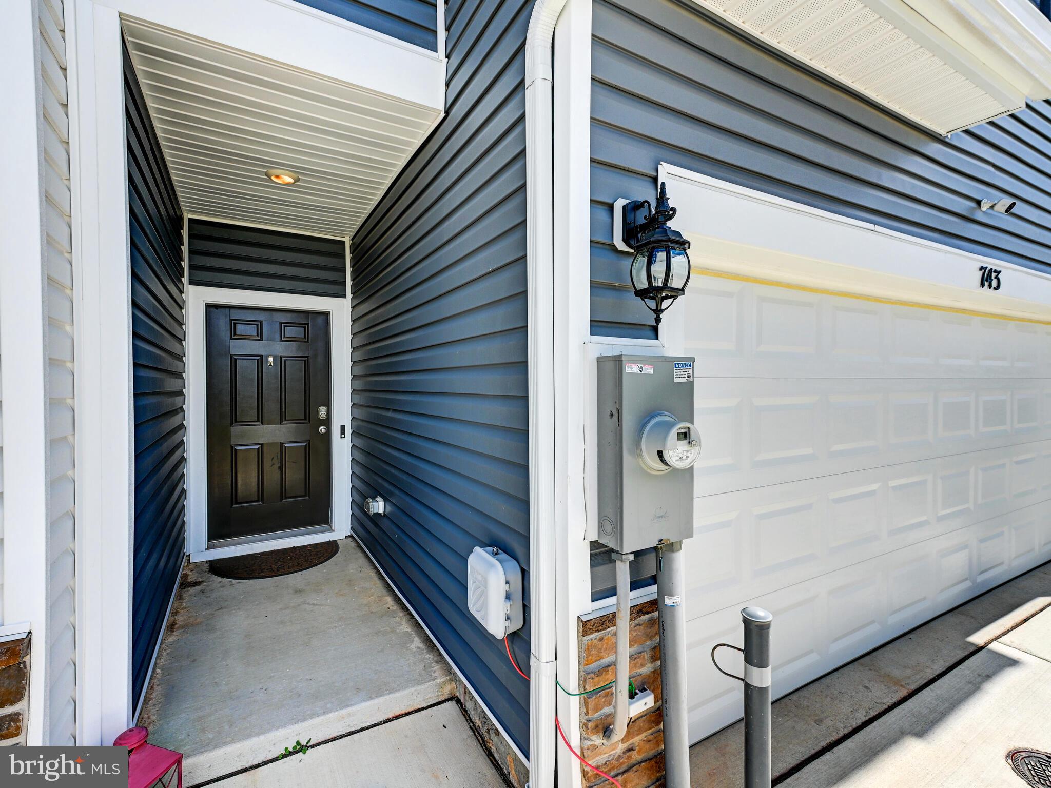 743 PICKEREL PLACE