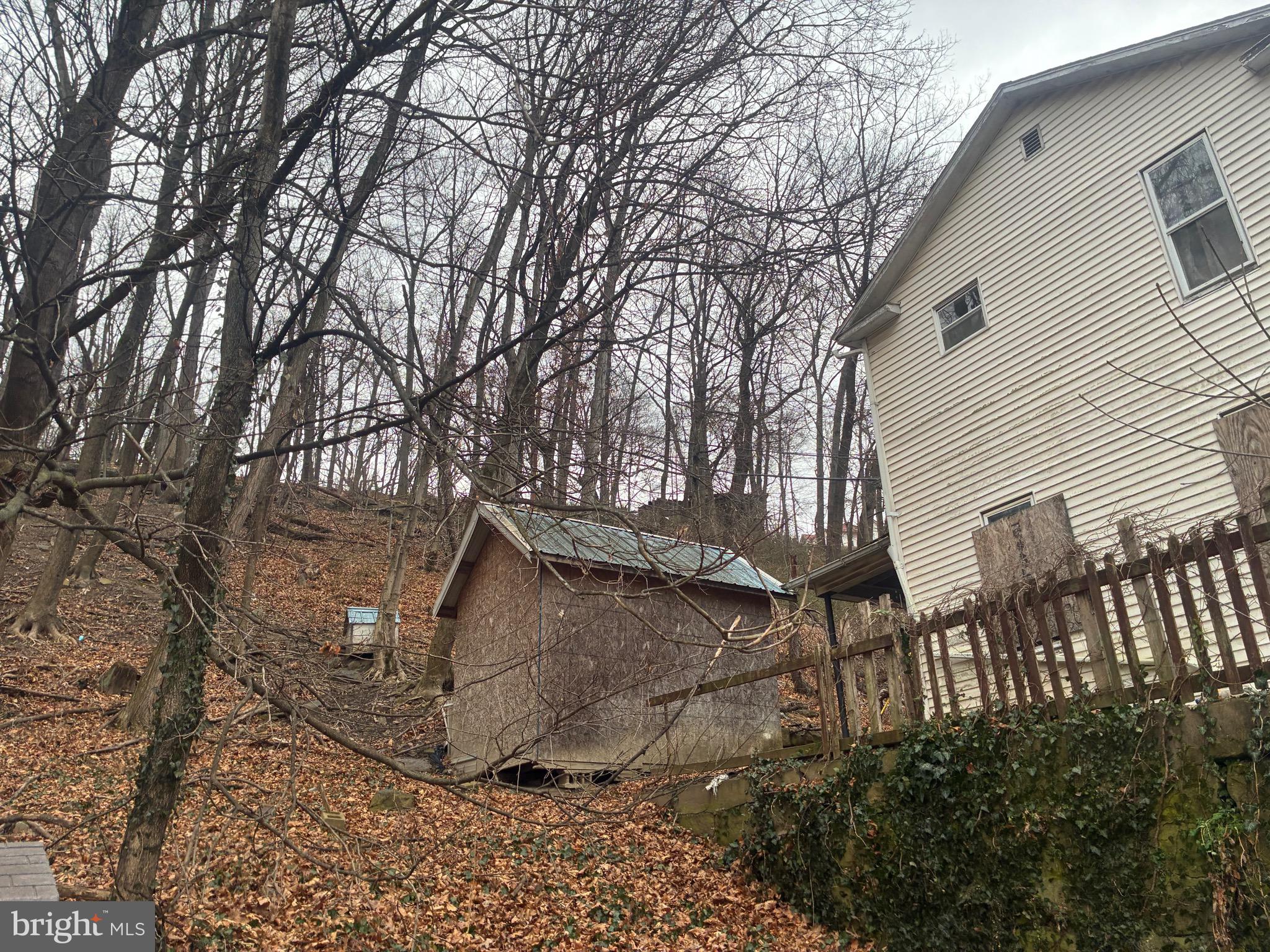 GLEN OAKS - Residential