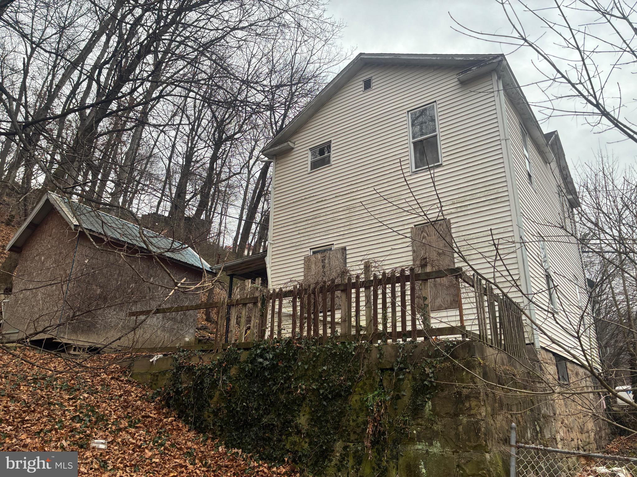 GLEN OAKS - Residential