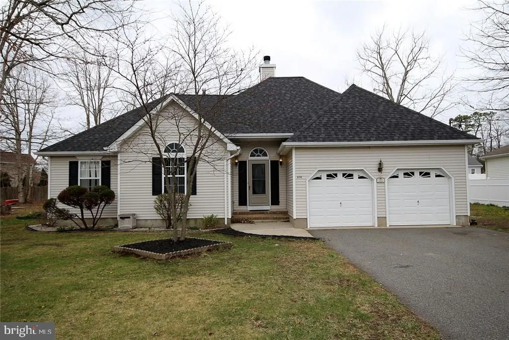 312 Lighthouse Drive, Manahawkin, NJ 08050