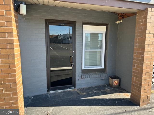 ROSEDALE - Commercial Lease