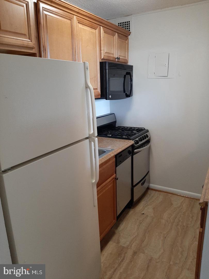 PARK PLACE - Residential Lease