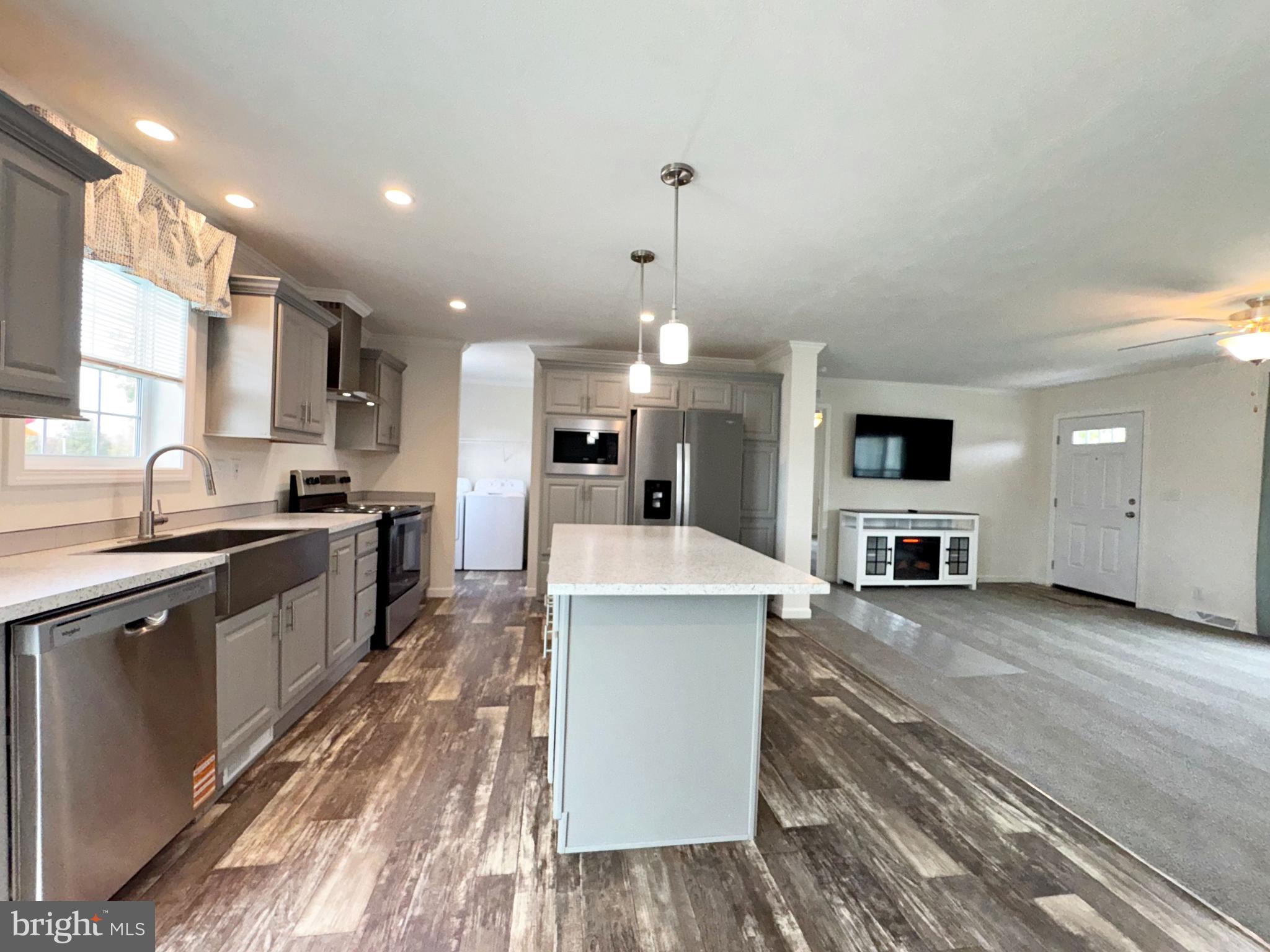 FOX GLEN - Residential