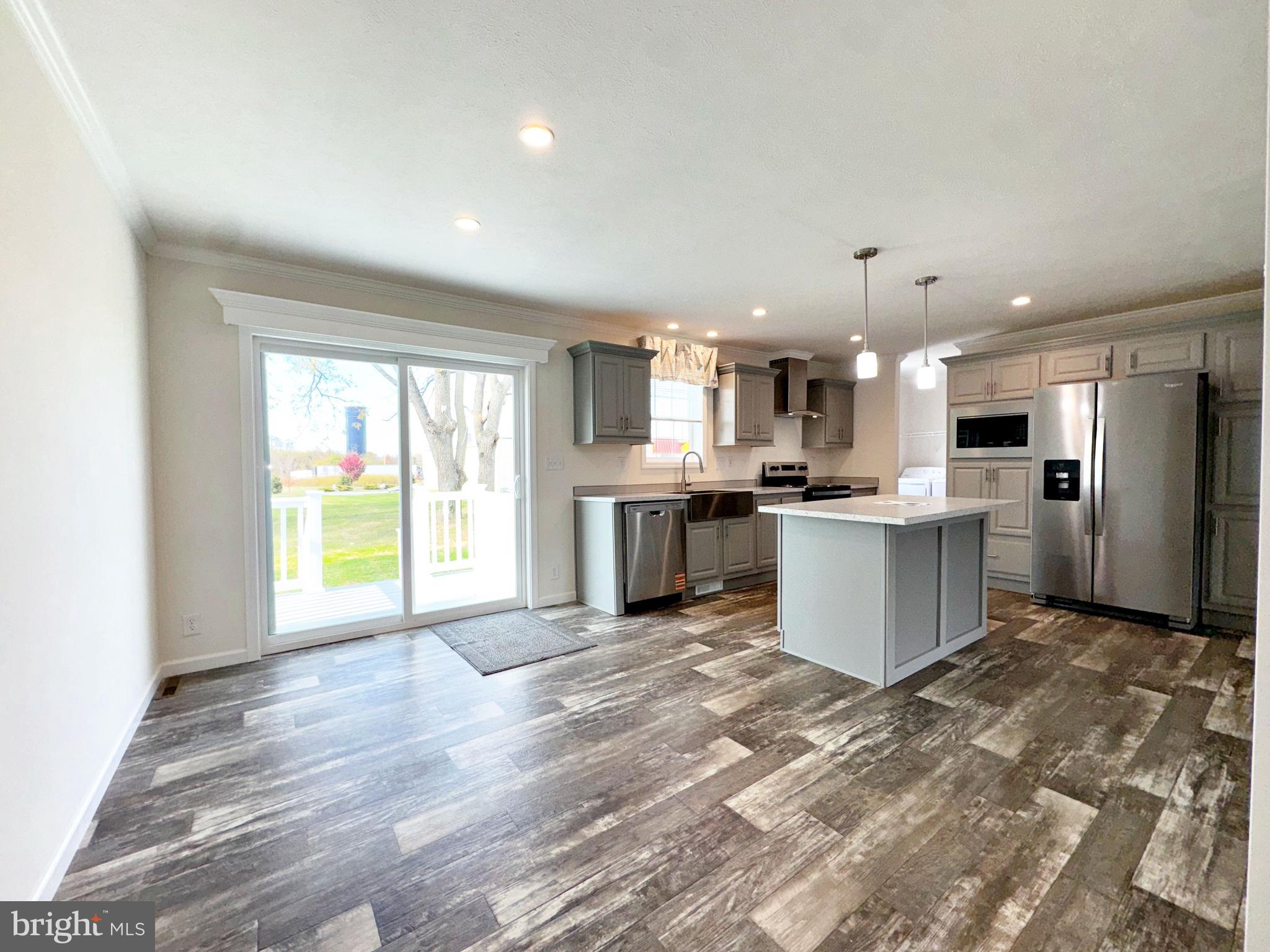 FOX GLEN - Residential